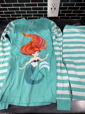 Hanna Andersson Teal and White Ariel Mermaid Pajama Set